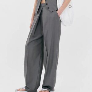 Low Classic Deep Tuck Loose-Fitting Wool Trousers in Grey - Size XS (NWT)
